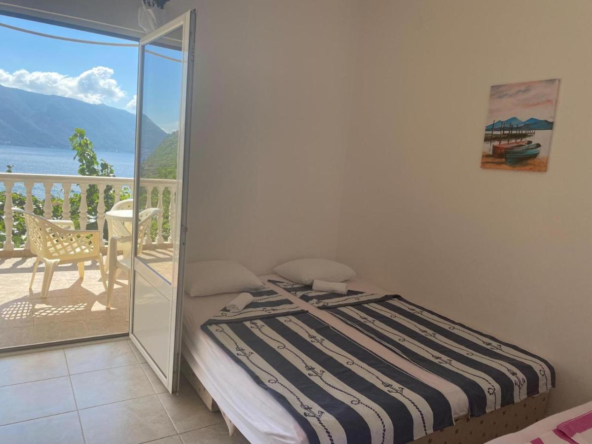 L & D Panorama Apartmani Risan Exterior photo